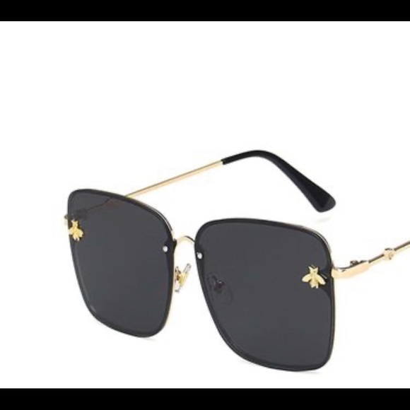 SUNGLASSES 🕶🐝 - Picture 2 of 2